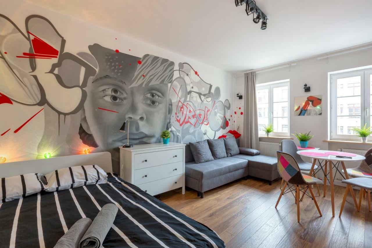 Lipstick House Rynek Apartment Wrocław Exterior foto